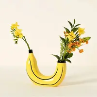 Creative Resin Banana Vase Flower Arrangement Decoration Simulated Fruit Banana Artifact Funny Vases Pots  Home Decoration 1