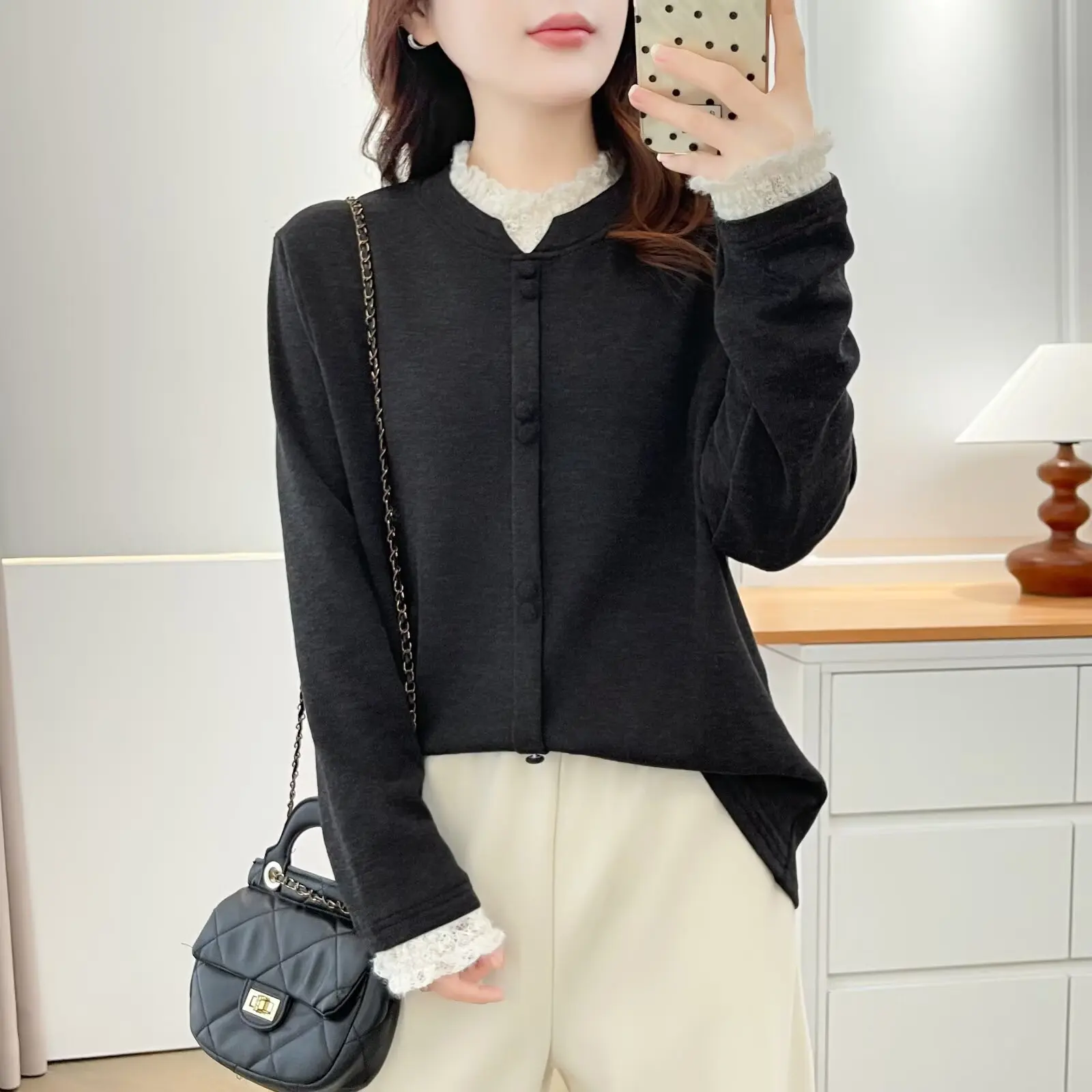 XXXXL Fashion Plus Size Woman Clothing T-Shirt New Autumn And Winter Style V-neck Lace Ruffled Collar Fleece Warm Inner Top 2553