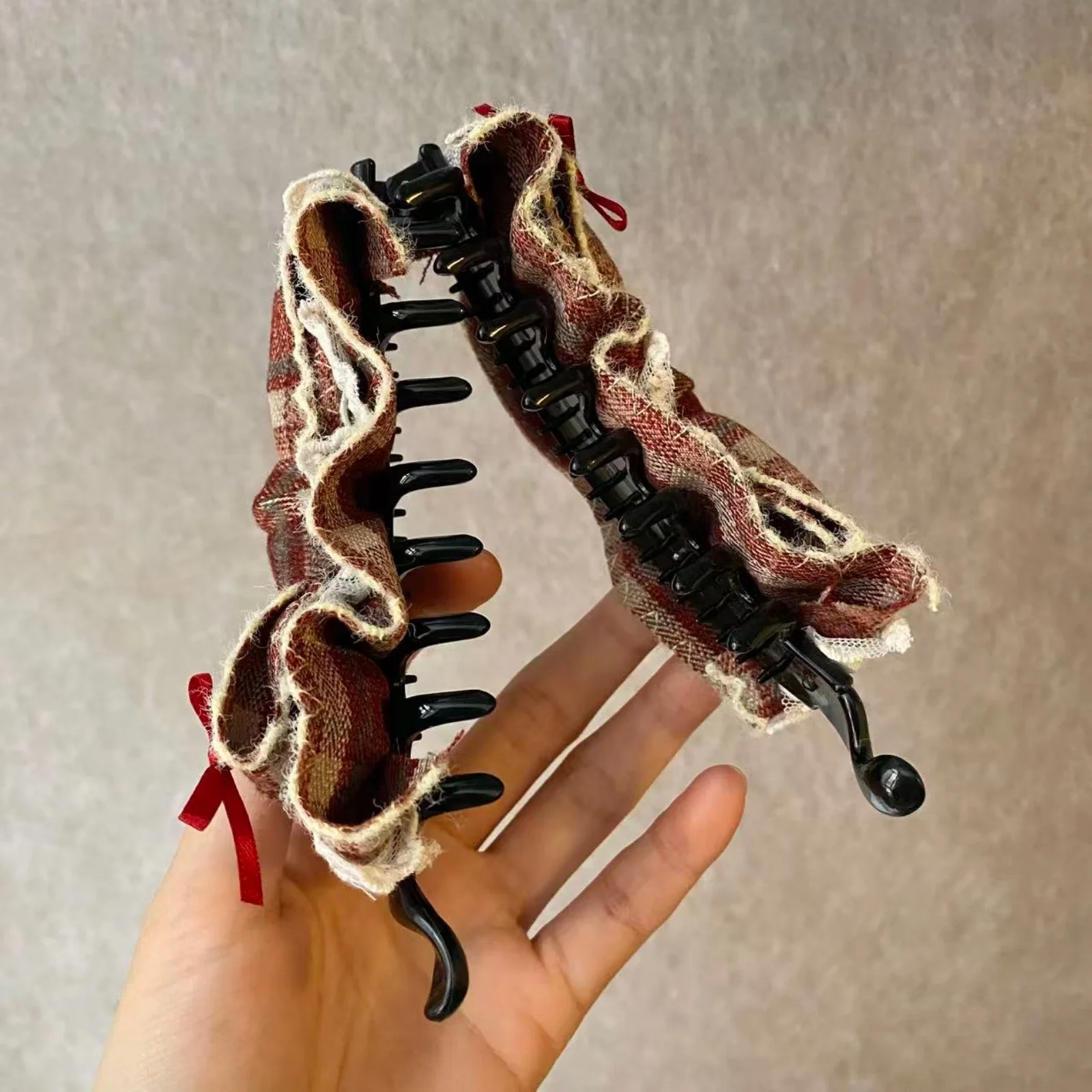 1PC Vintage Bear Hair Claws with Lace&Bow | Retro Women's Hair Accessories, Cute Teddy Bear Decor Hair Grips for Daily&Party