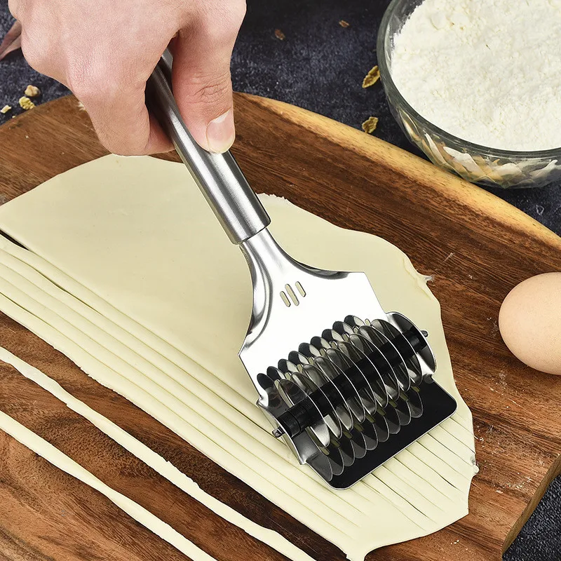 Noodle Cutter Household Manual Stainless Steel Noodle Cutter Machine Instant Dough Garlic Ginger Roller Cut Knife Makers Kitchen Pasta Tools
