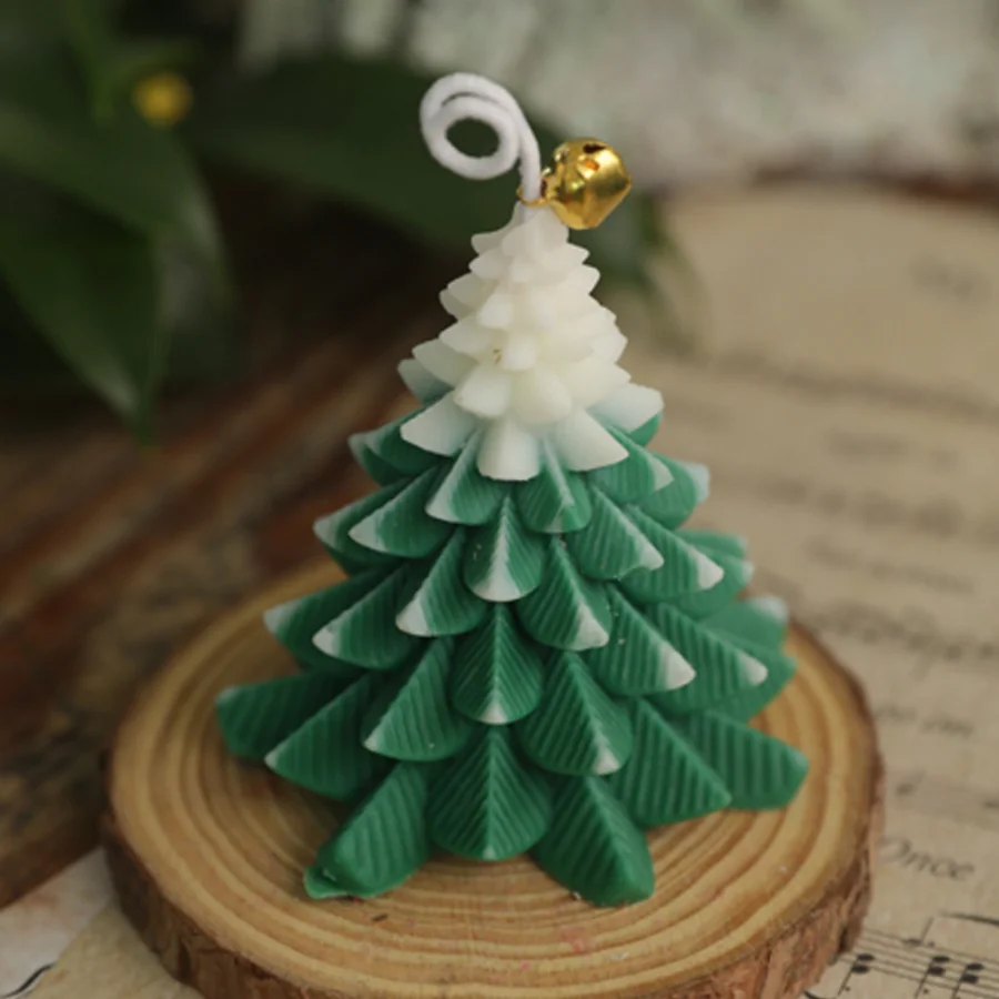 1pc Handmade Christmas Tree Soy Wax Candle with Bell Decor - 6 Hours Long Lasting, for Xmas Party Home Decor & Holiday Gift - Image 5