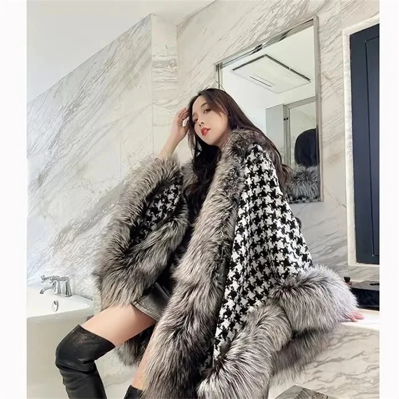 

2024 Autumn/Winter Silver Fox Beaver Hair Extra Large Collar Thousand Bird Grid Woolen Shawl Cloak Fur Coat Women Cloak Dual Use