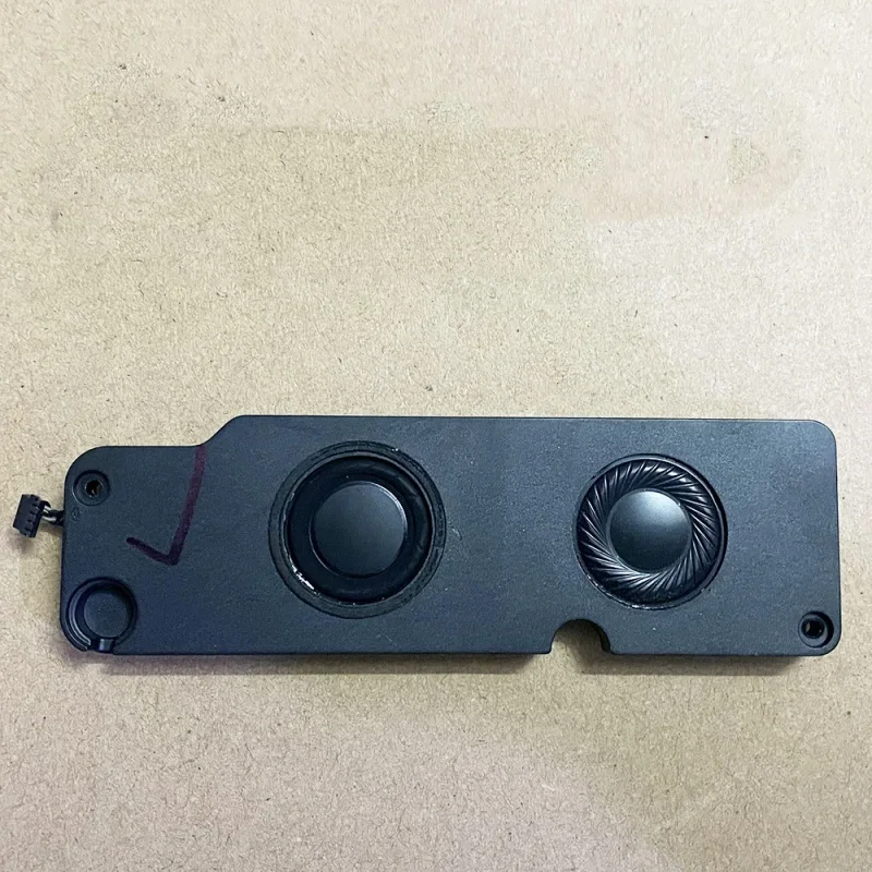Altoparlante Integrato Per Macbook Pro Unibody 17; A1297 Mc725 Md311 Metà 2009 2010 96% Nuovo