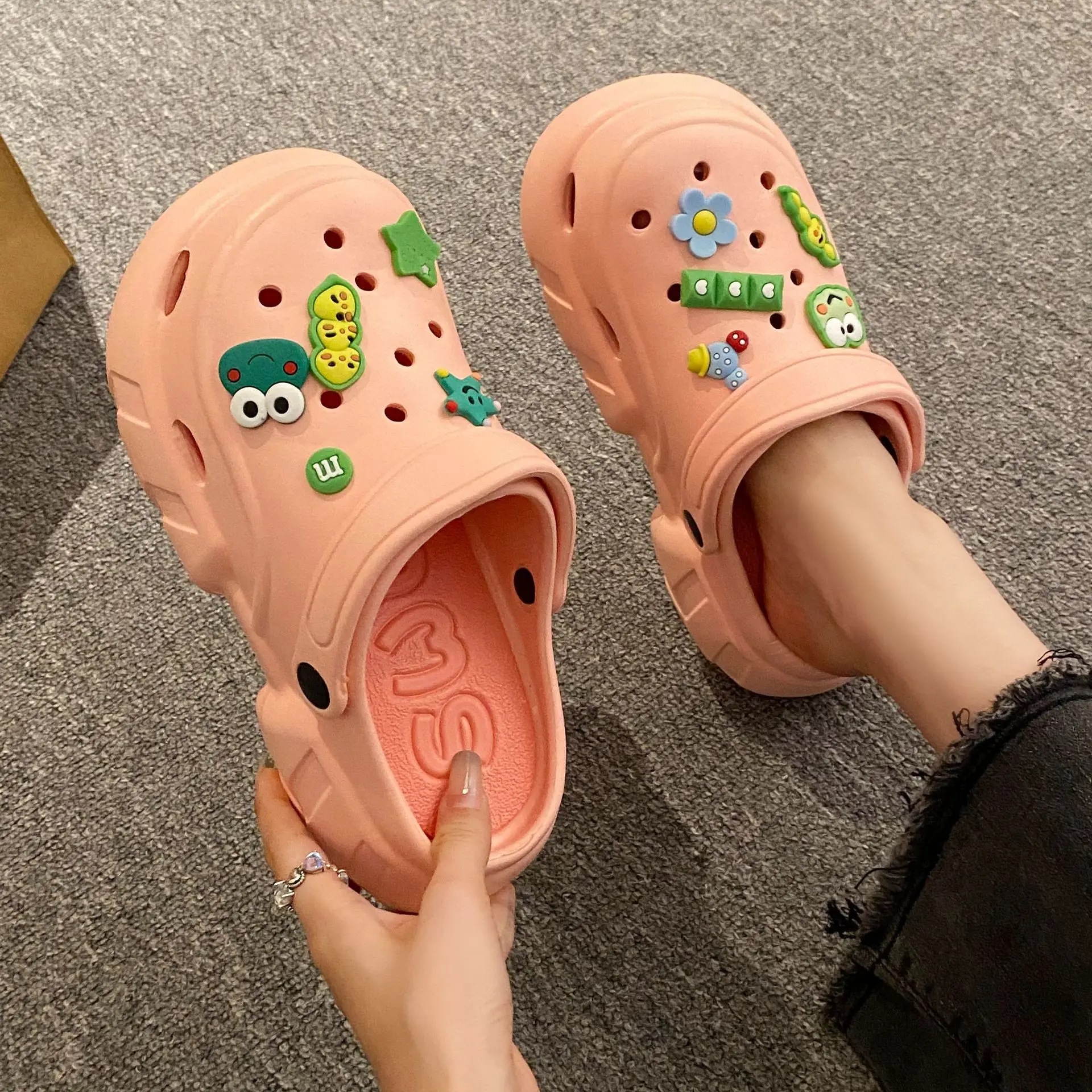 2024 New Sandals DIY Cute Cartoon frog Clogs Women 5cm Platform Beach Slippers Cave Hole Female Garden Shoes For Students Girls