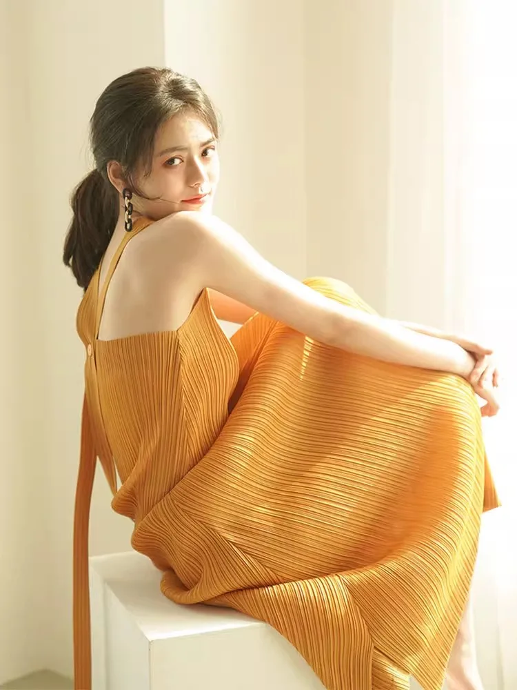 

Women's Runway Fashion Spring Summer Sleeveless Backless Pleated Tank Dress Female High Waist Chic Party A-line Dress TB1684