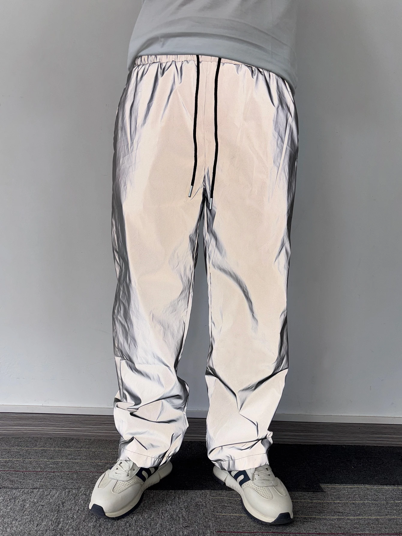 Frühlings- und Herbst-Herren-Jogginghose in Silbergrau Gerade Geschnittene Modische Streetwear-Performancehose Lässige Weite Hose – Detail 12