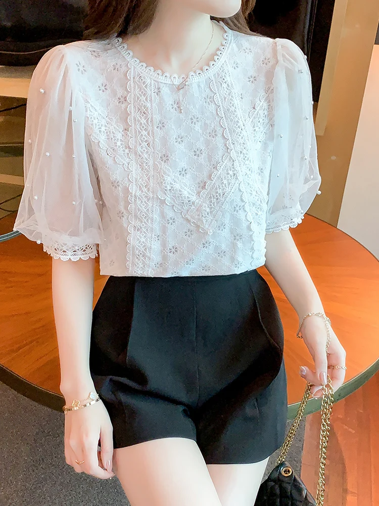 

Women Summer T-Shirts New Niche Design Round Neck Studded Lantern Sleeve Lace Patchwork Versatile Short Sleeved Shirt D3620