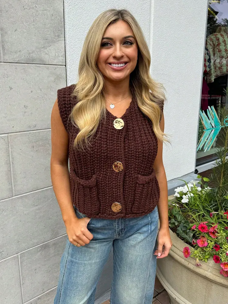 HH Women Elegant Fashion Knitted Vest O Neck Sleeveless Vintage Solid Metal Buttons Sweater With Pockets High Street Crop Top