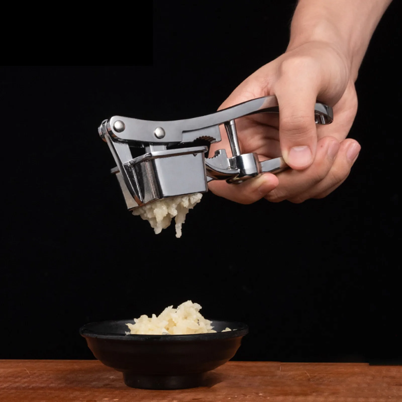 https://ae01.alicdn.com/kf/S34ce16aa8386408aacbeb353208ced65R/Garlic-Presser-Ginger-Crusher-Tool-Handheld-Metal-Mincer-Squeezer-Chopper-Multifunction-Vegetables-Ginger-Masher-Kitchen-Tools.jpg