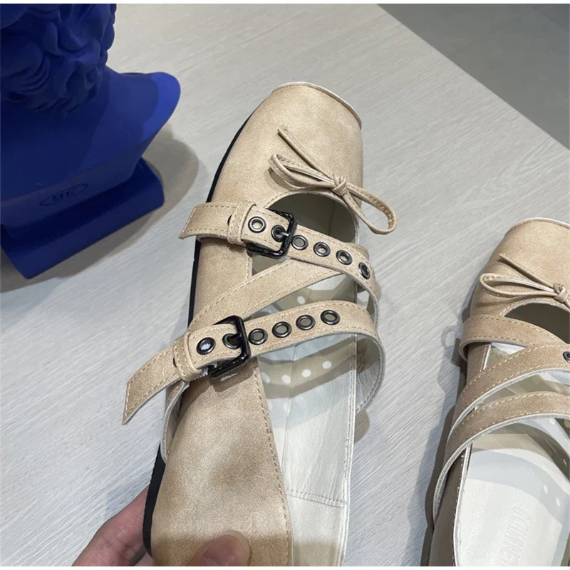 Women's Retro Butterfly Strap Buckle Design Ballet Shoes Korean Sweet Cute Shoes Ladies Leather Square Toe Flat Shoes Spring New 4