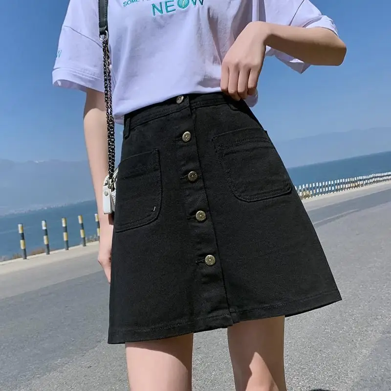 

Black high-waisted denim skirt female summer 2023 new a word loose and thin package hip A short single-breasted half-body skirt