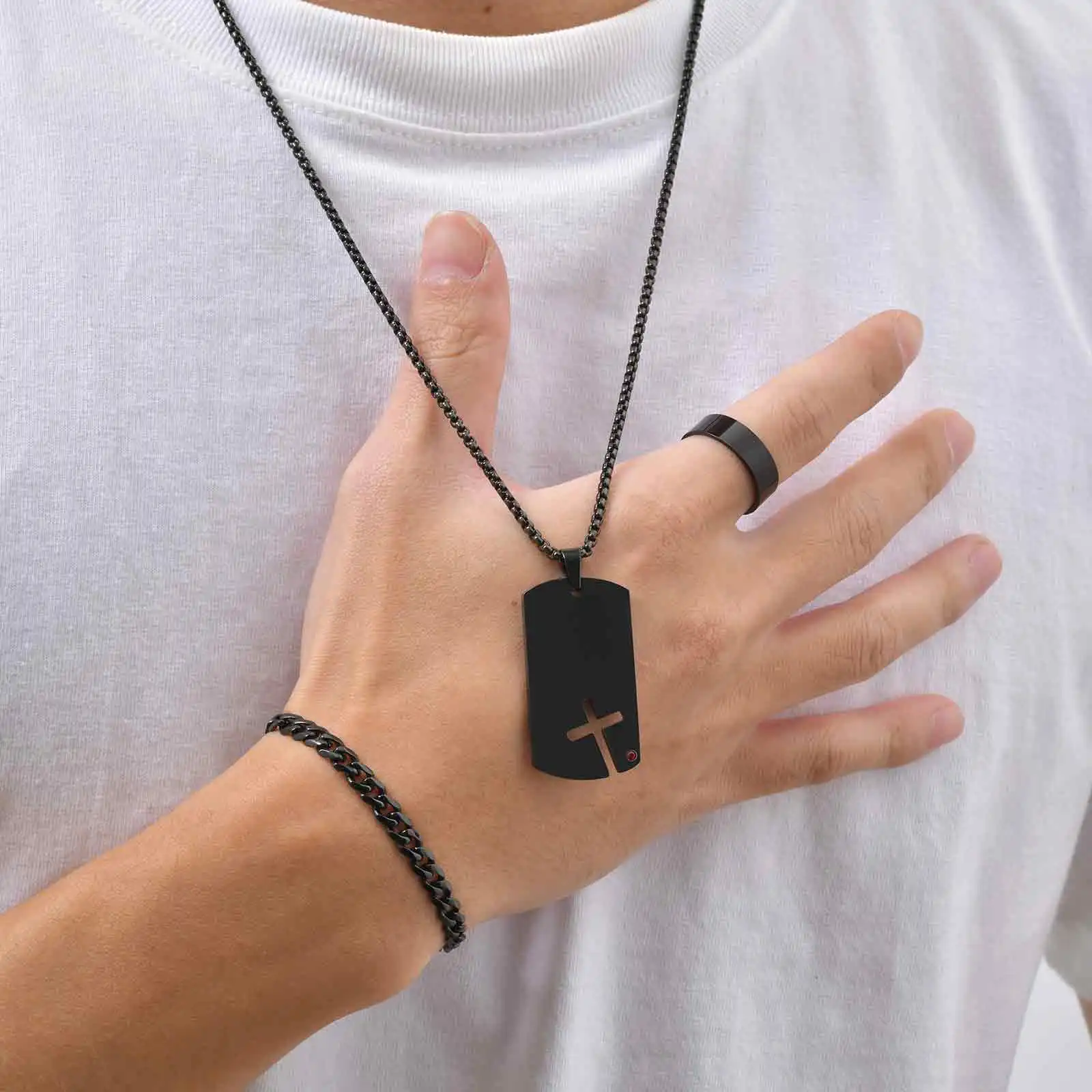 Dettaglio collana dogtag