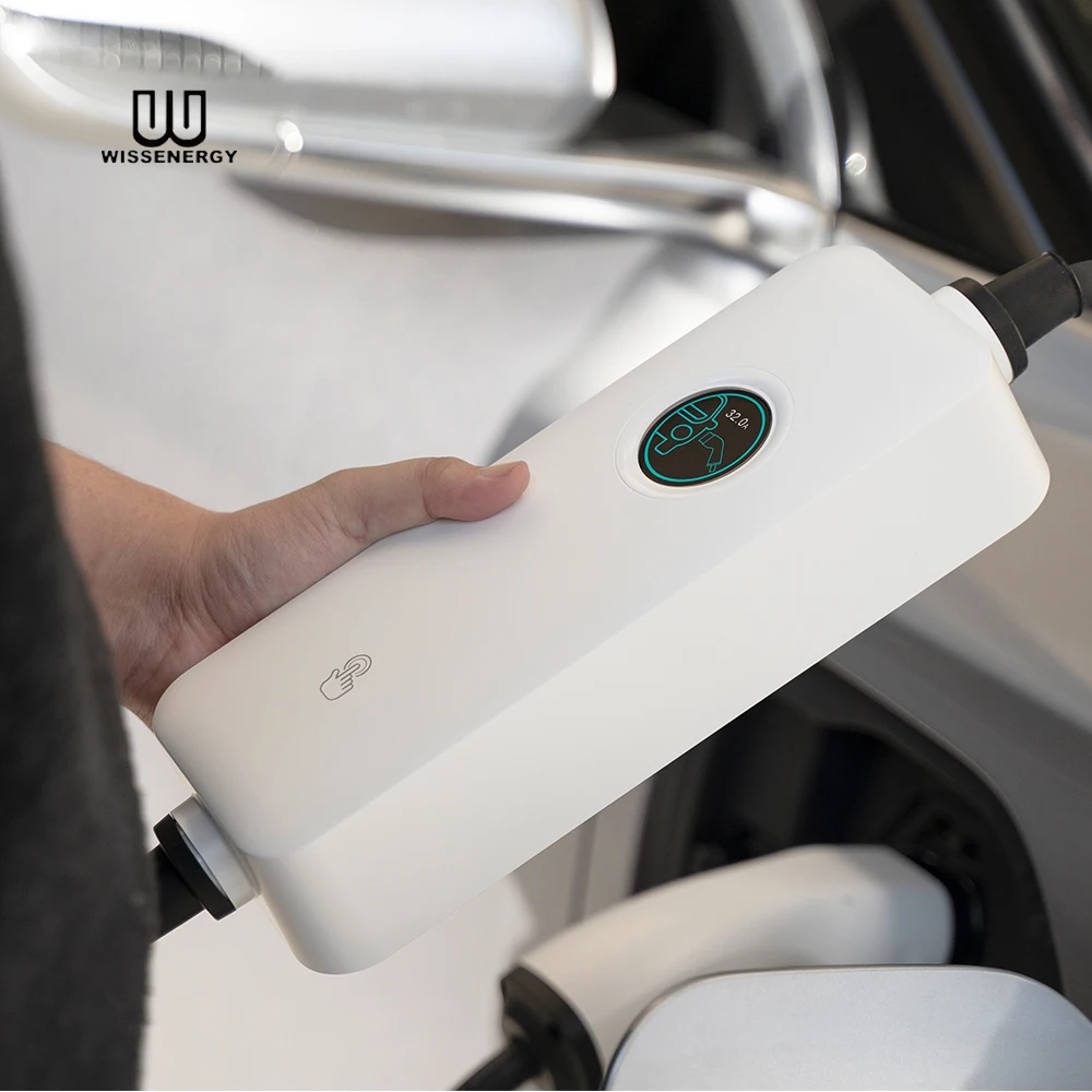 WISSENERGY 32A 8.8KW 휴대용 전기차 충전기 3상 OEM ODM 새 상품 경쟁력 있는 가격 자동차 충전용