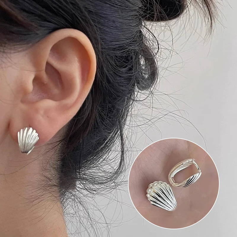 

Серьги-кольца женские в форме веера, небольшие модные ювелирные украшения в минималистическом стиле, в форме ракушки, изящные подарки для девушек, 1 пара