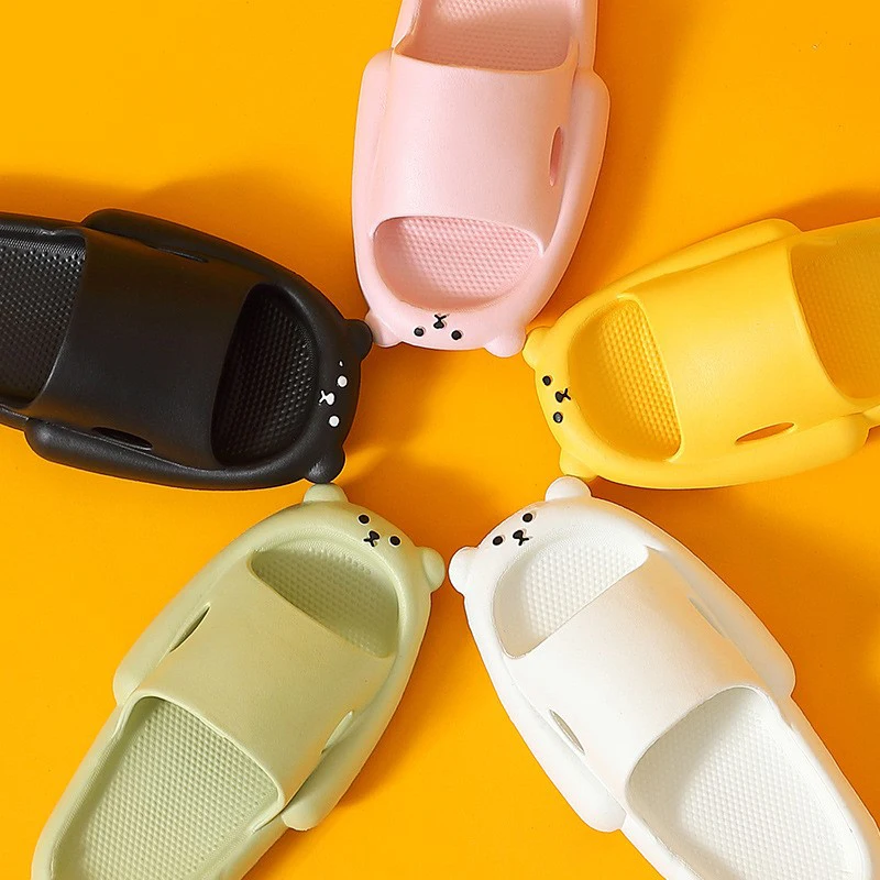 Summer Home Women Men\'s Slippers Indoor Girls Boy Thick Non-slip Soft Couple Cartoon Flip Flops Duck Beach Sandals Men Slippers