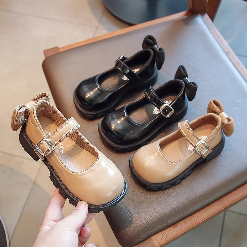 

AINYFU Girls Shoes Children Cute Bow Patent Leather Princess Shoes Fashion Kids Flats Shoes Toddler Soft Bottom Casual Shoes