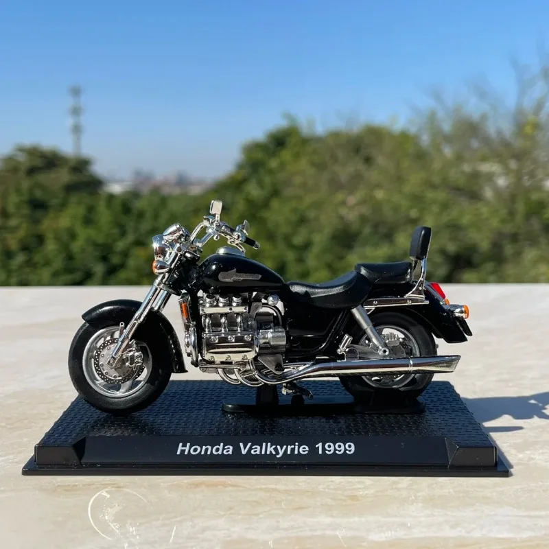 Diecast 1:24 Scale Honda Valkyrie 1999 Motorcycle Alloy Simulation