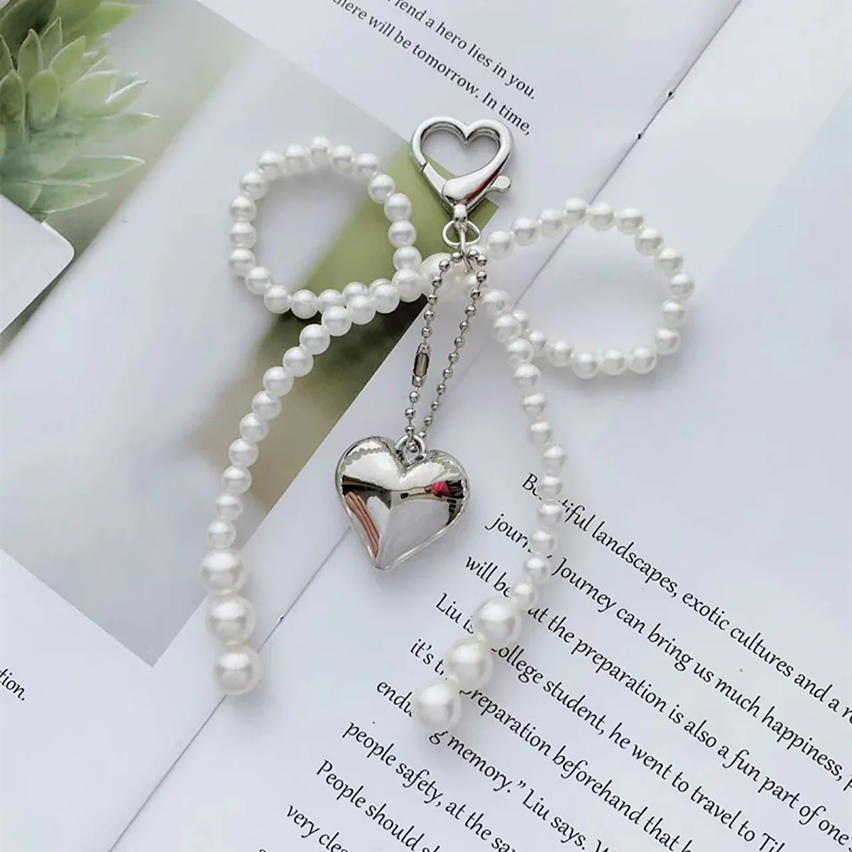 Bowknot Keychain White Bowknot Heart Keychain Women Sweet Charm Pearl Bow Backpack Key Ring Handmade Jewelry Ornament Bags Pendants Gifts