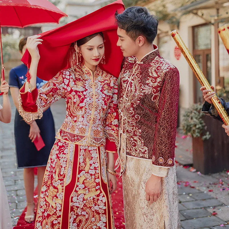 

Chinese Style Wedding Dress Rhinestones Cheongsam High Quality Embroidery Marriage Suit Oriental Bride Clothing Vintage Qipao