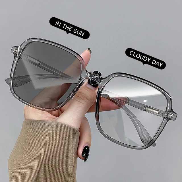 BEAU FIVE Women's Photochromic Blue Light Glasses Oversized Square Frame UV400 Protection 2-in-1 Smart Sunglasses EyeglassesF113