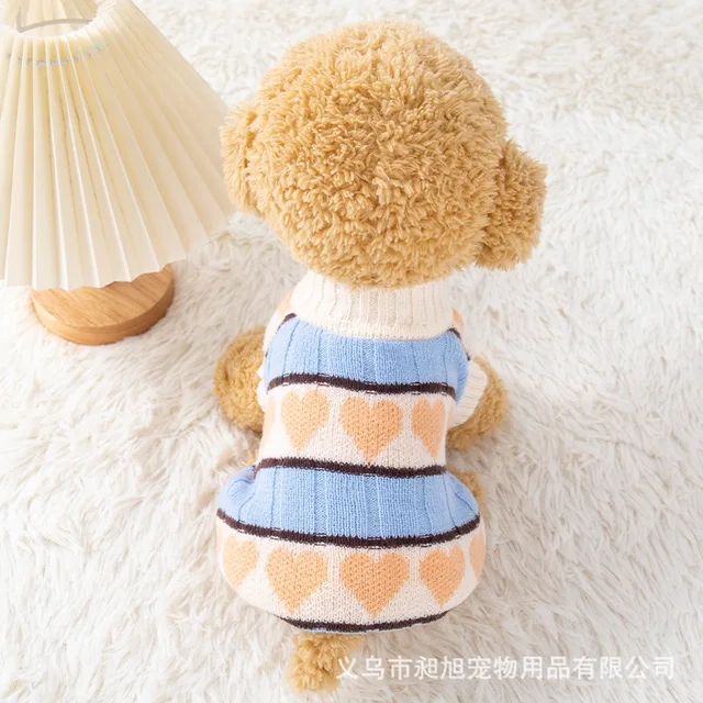 복숭아 하트 강아지 옷 뜨게 만화 스웨터: 애완견의 귀여움을 한층 더해주는 패션 아이템