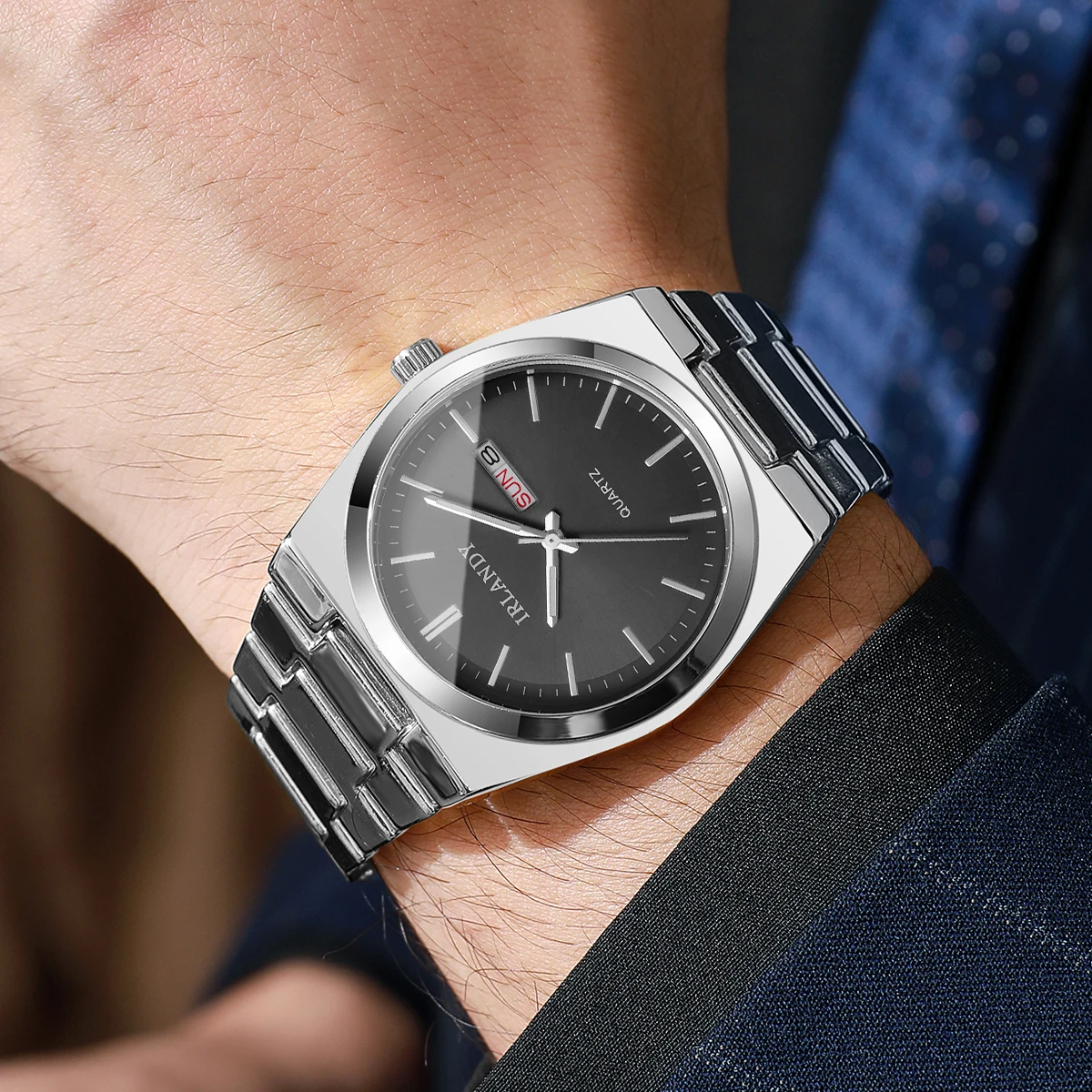 1pcs Men's Gift Watch Classic Fashion Scale Calendar Dial Business Trend Casual Quartz Watch (Box Not Included)