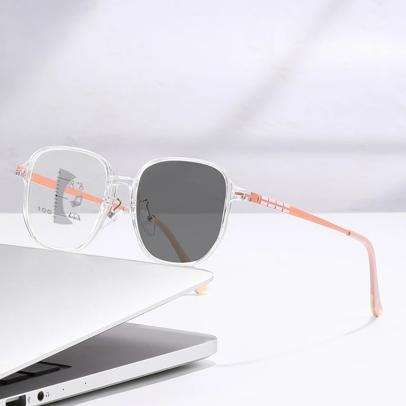Stylish Photochromic Multifocal Eyewear