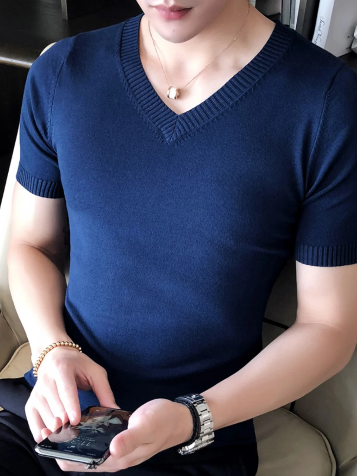 

2024 Men Pure Color T-Shirt Knitted V Neck Short Sleeve T-Shirt Men's Fitness Slim Fit Sports Shirt Gym Summer Clothing A72