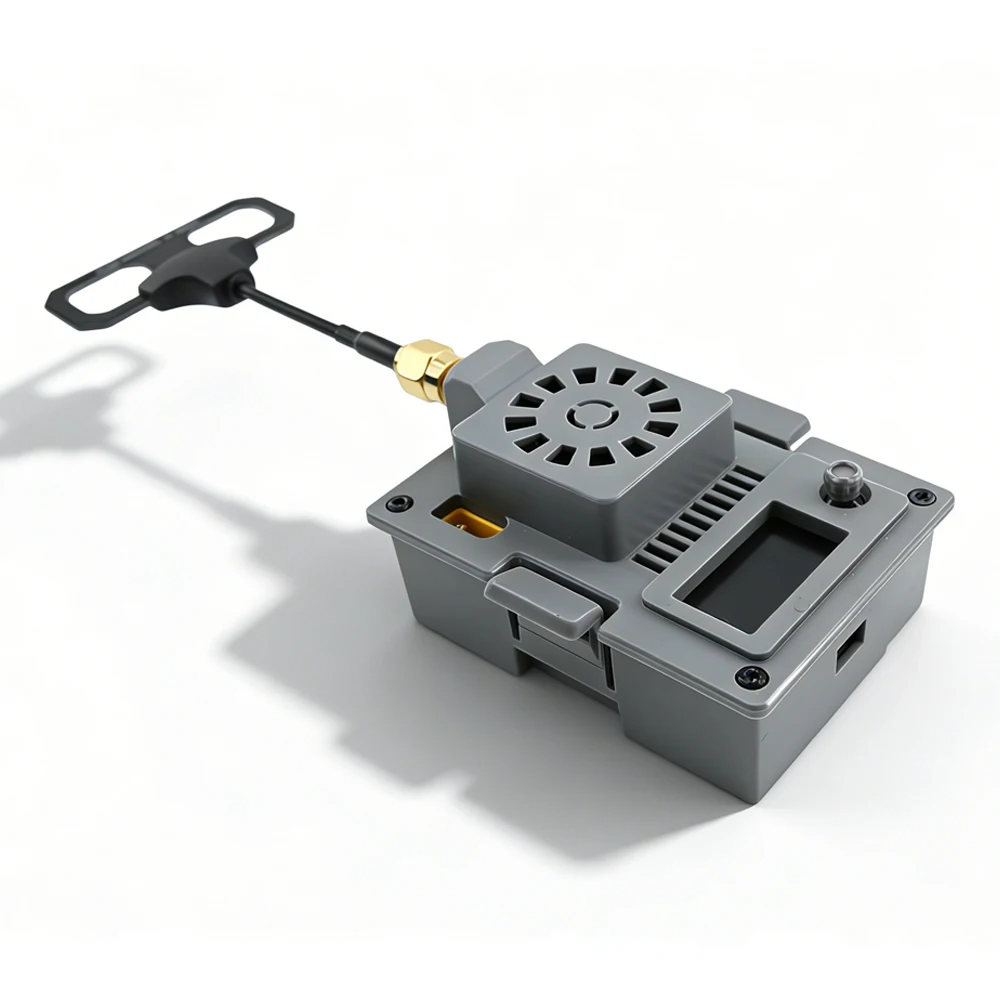 Deux talkies-walkies professionnels UHF 5W côte à côte, avec chargeurs et batterie, portée jusqu'à 10km en terrain dégagé