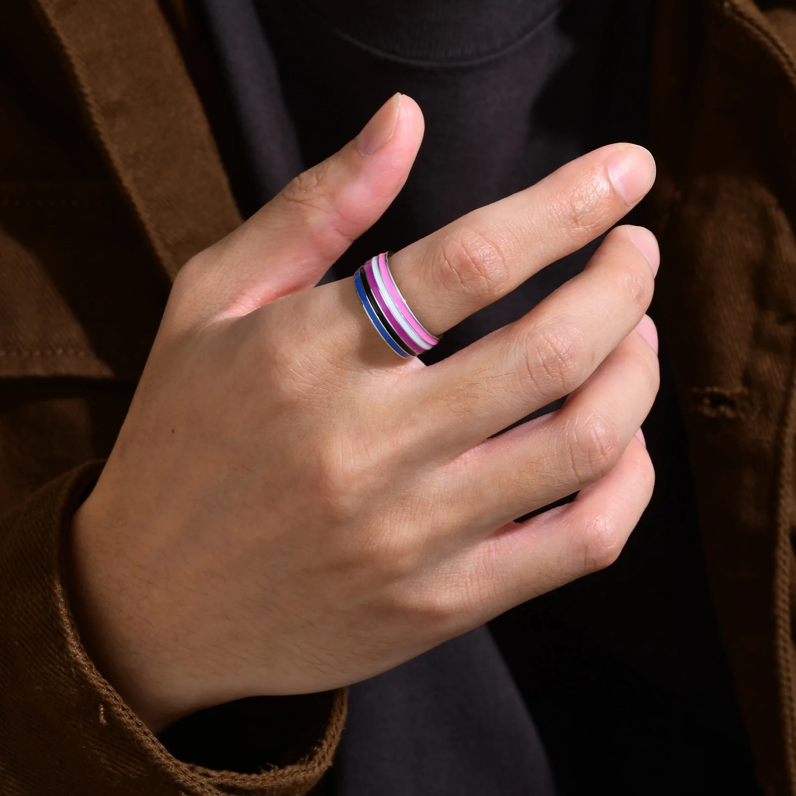 Anello con impronta di zampa in acciaio inossidabile arcobaleno fatto