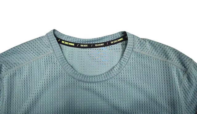 Ice Mesh Hole Men's Sports & Fitness T Shirt - Image 6
