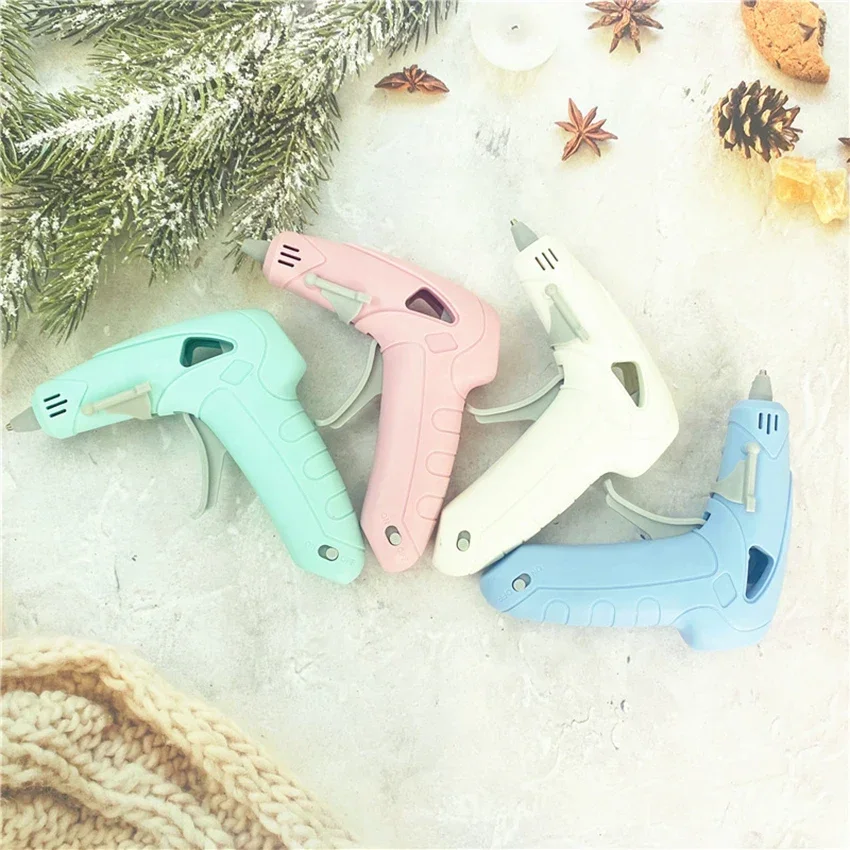 Cordless Glue Gun Hot Melt Glue Gun 30 Sticks USB Powered 20W For DIY Arts and Crafts Projects Sealing