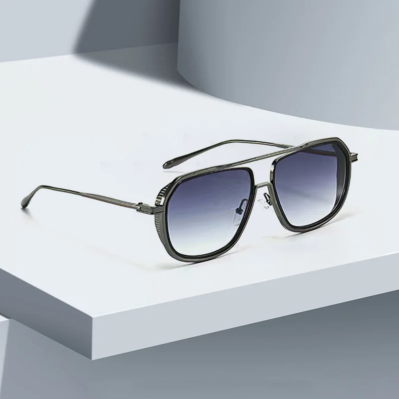 Chic Full Frame Square Sunglasses for Women with Metal Hinges and PC Lenses