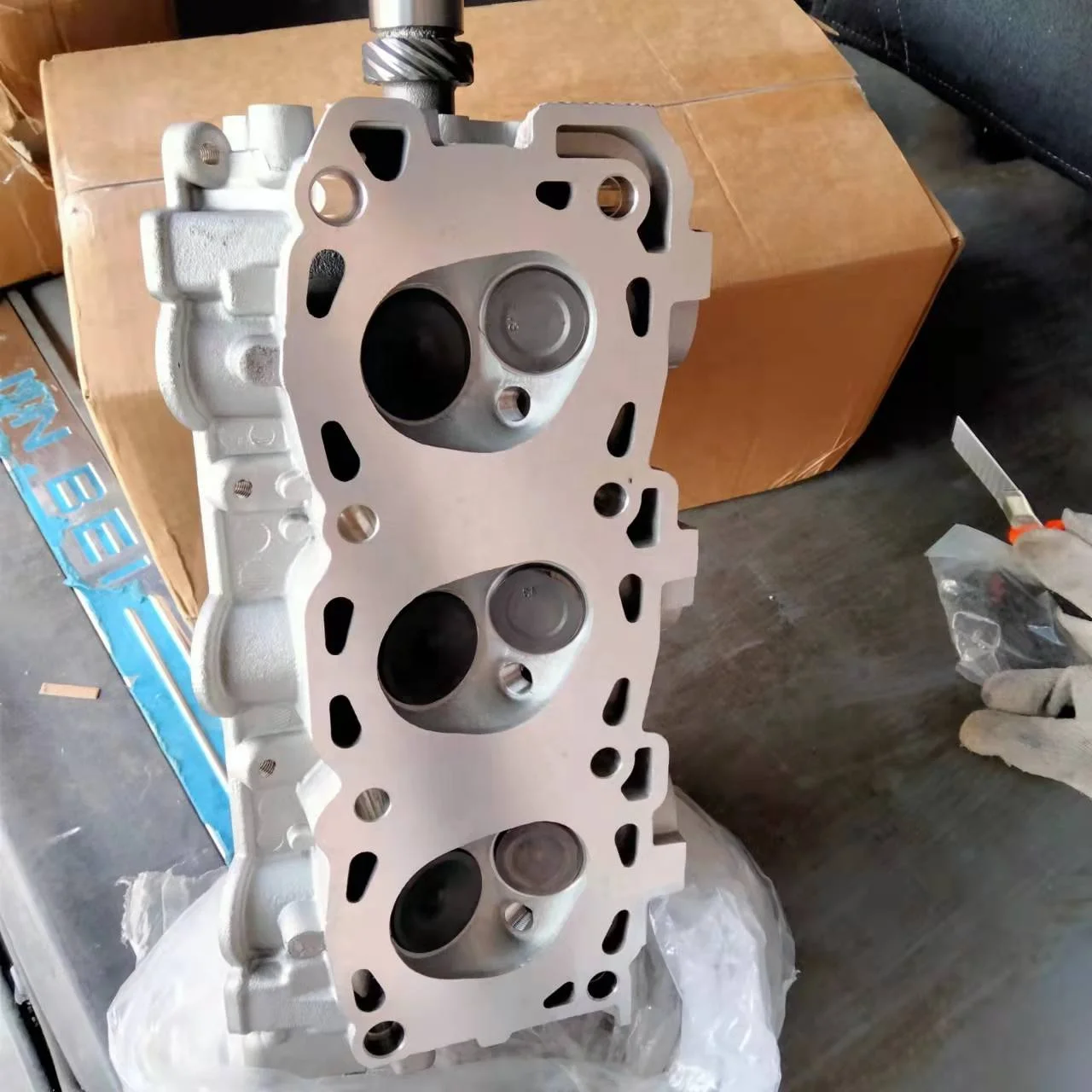 

6g72 Complete Cylinder Head for Mitsubishi Pajero Engine 6g72 Cylinder Head Assembly Md319220 Md307677