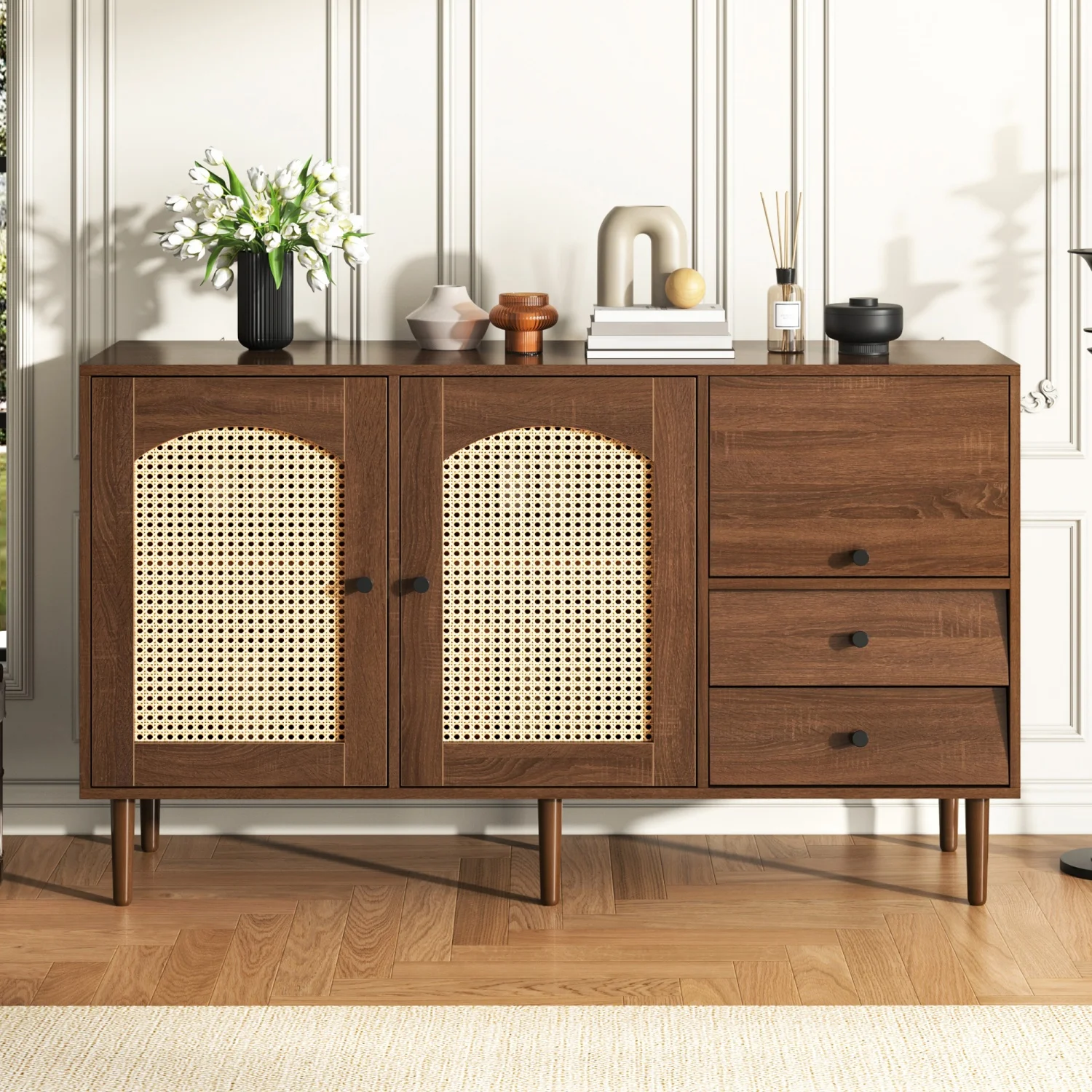 130 x 75,5 x 40 cm großes Sideboard im Landhausstil mit Rattantüren, Magnetverschluss, verstellbaren Regalen, Aufbewahrungsschrank für Wohnzimmer – Detail 4