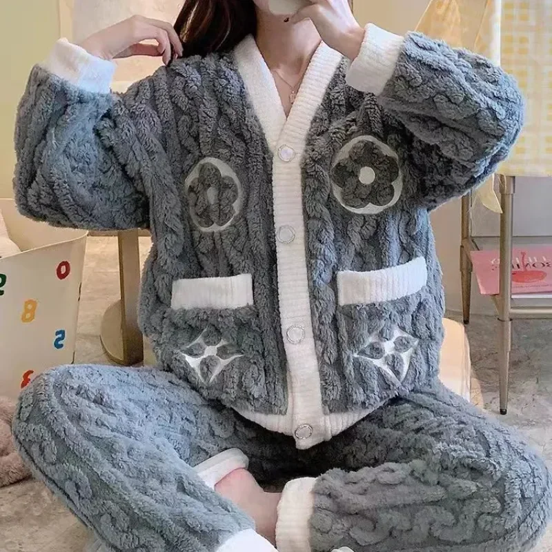 

Fleece Coral Winter Long Fashion Clothes Soft Casual V-neck Fleece Cardigan Sleeve Women Warm Pajama Wear Set Home Strawberry