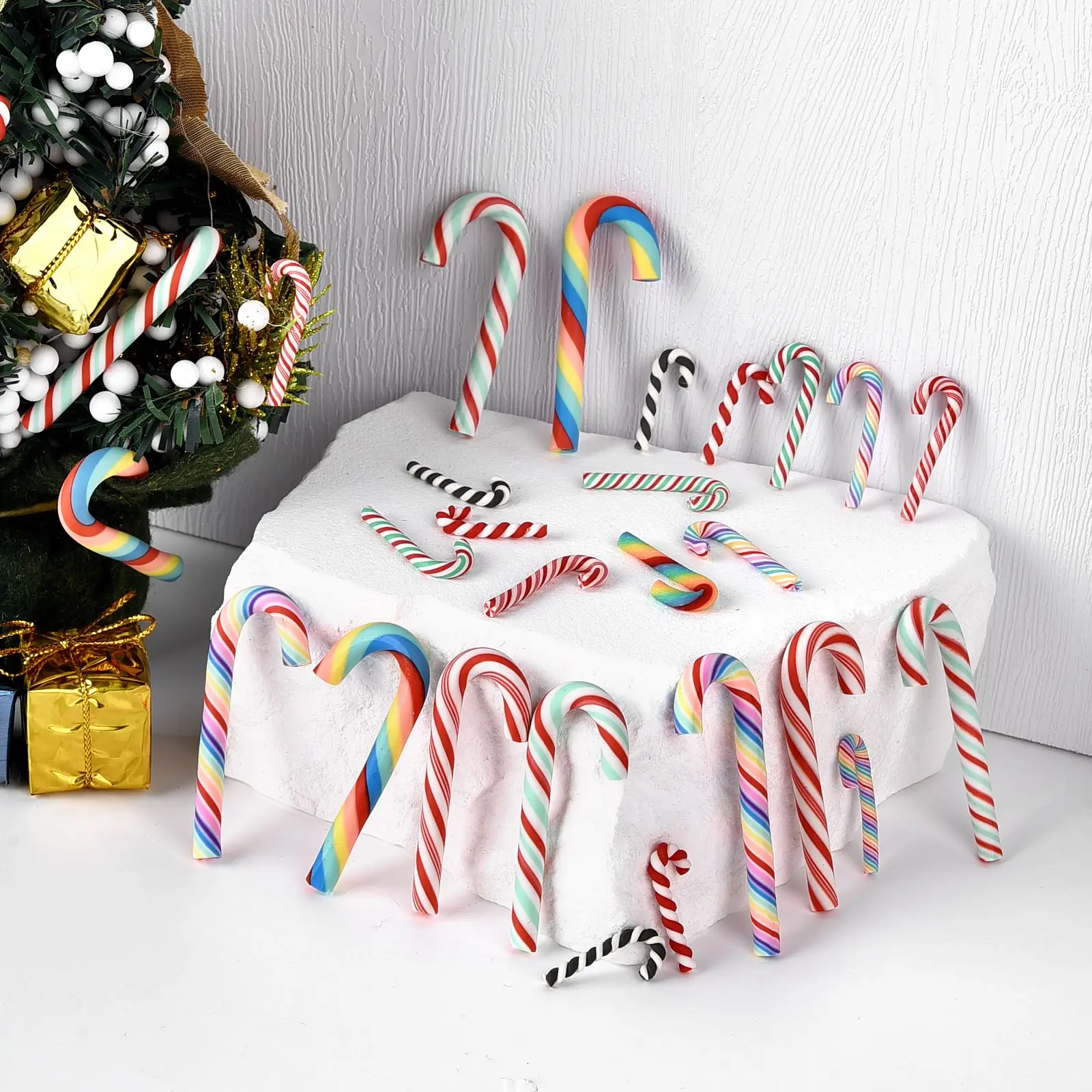 Candy resin ornaments resin embellishments 15/30PCS Mini candy canes miniature Christmas tree decoration pendant DIY scrapbook craft gift decor Merry Christmas ornament