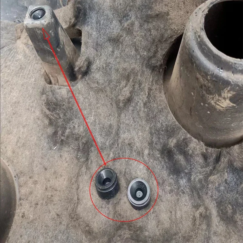 Рисунок 6 - Резиновая крышка двигателя