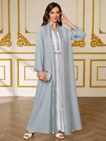 Ensemble de robe de luxe gris-bleu de style français avec broderies en dentelle, Abaya ouverte sur le devant de style moyen-oriental pour mariage / fête / usage quotidien 3