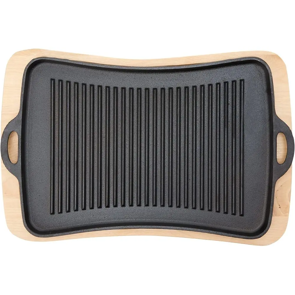 Cast Iron Skillet with Wooden Trivet 1