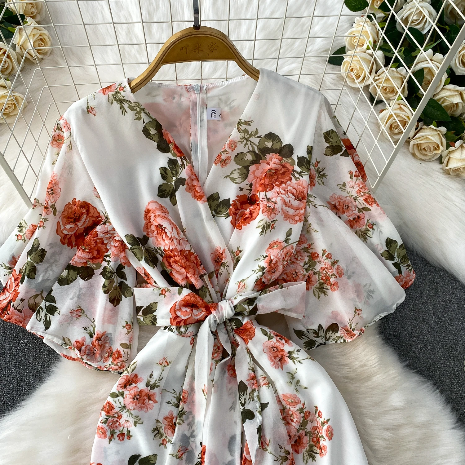 Summer Women Red/White/Yellow Floral Printed Irregular Ruffle Long Dress Vintage V-Neck Puff Sleeve Elegant Dress With Belt New