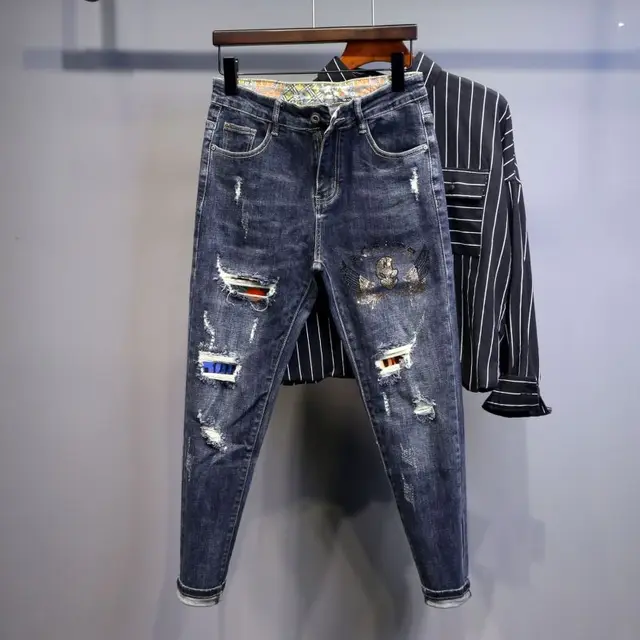 Trousers Tapered Broken Jeans for Men with Holes Male Cowboy Pants Ripped Torn Rhinestones Designer Korean Fashion Stylish Denim 1
