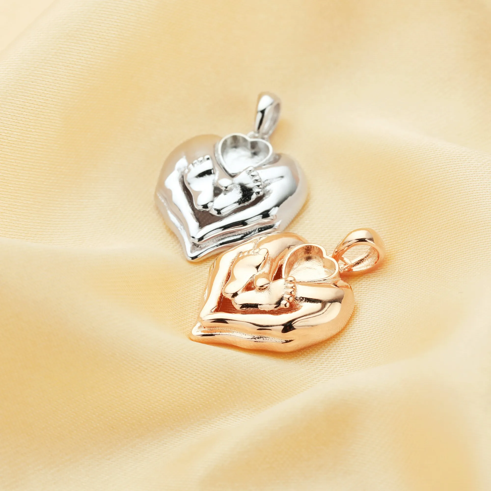 Baby Feet Breast Milk Bar Necklace 5MM Heart Bezel Keepsake Breast