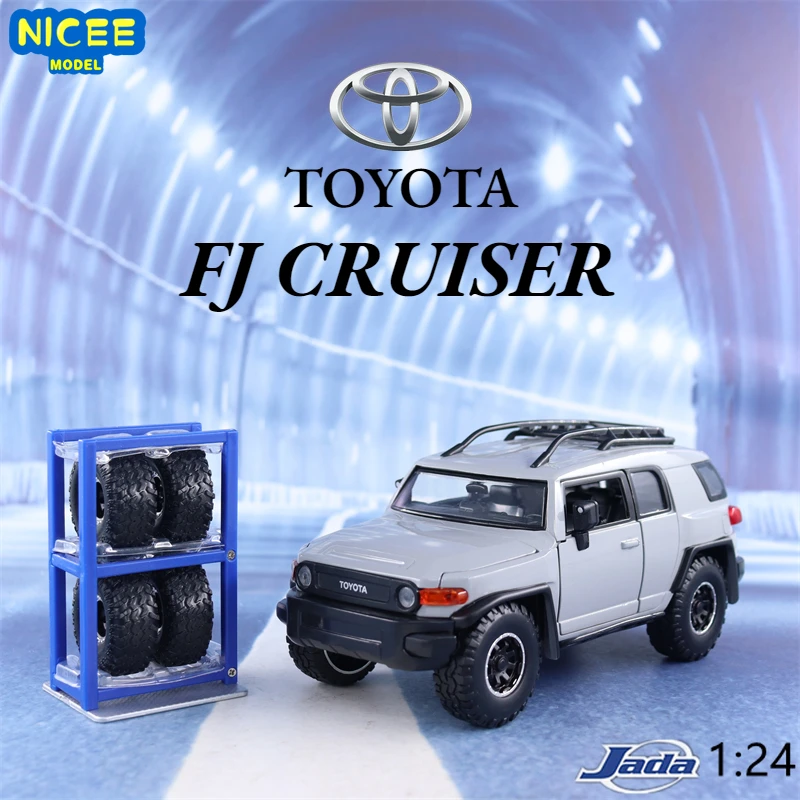 

1:24 TOYOTA FJ CRUISER Diecast Car Metal Alloy Model Car Toys for Children Toy Gift Collection J231