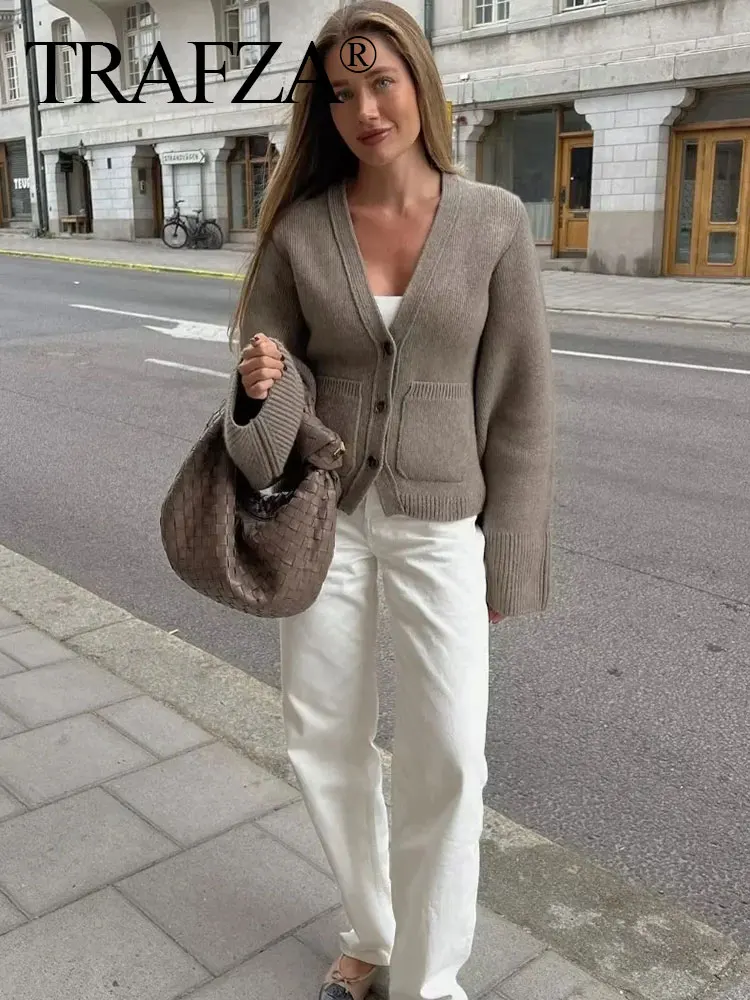 

TRAFZA Autumn V-neck Pocket Single Breasted Women's Short Loose Long Sleeve Jacket Chic Top Women's Knitted Cardigan Jacket