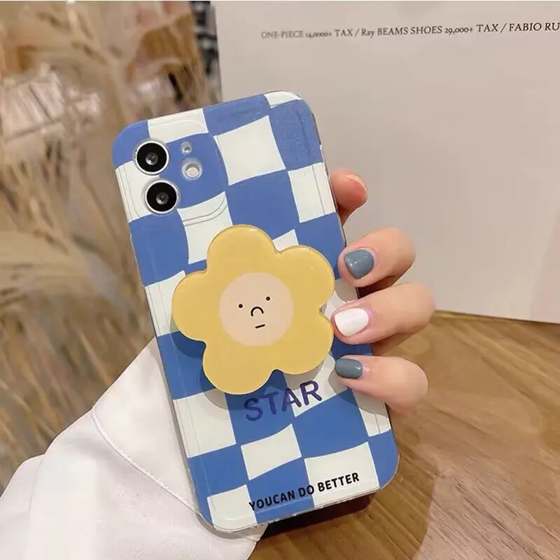 Daisy Flowers Holder Phone Case - INS Smile Collection