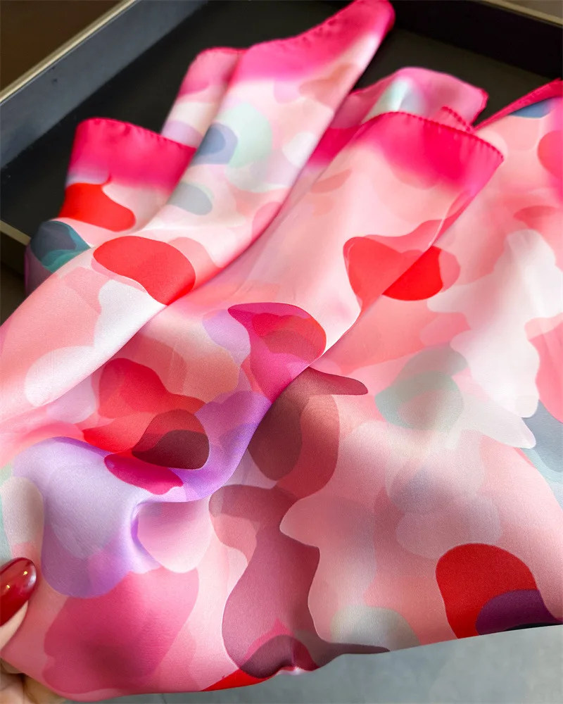 Luxuriöser quadratischer Seidenschal für Damen, modischer Satin-Halstuch, Haarband, Bandana, weibliches Foulard, Strandstola, Hijab, Schals, Pareo – Detail 8
