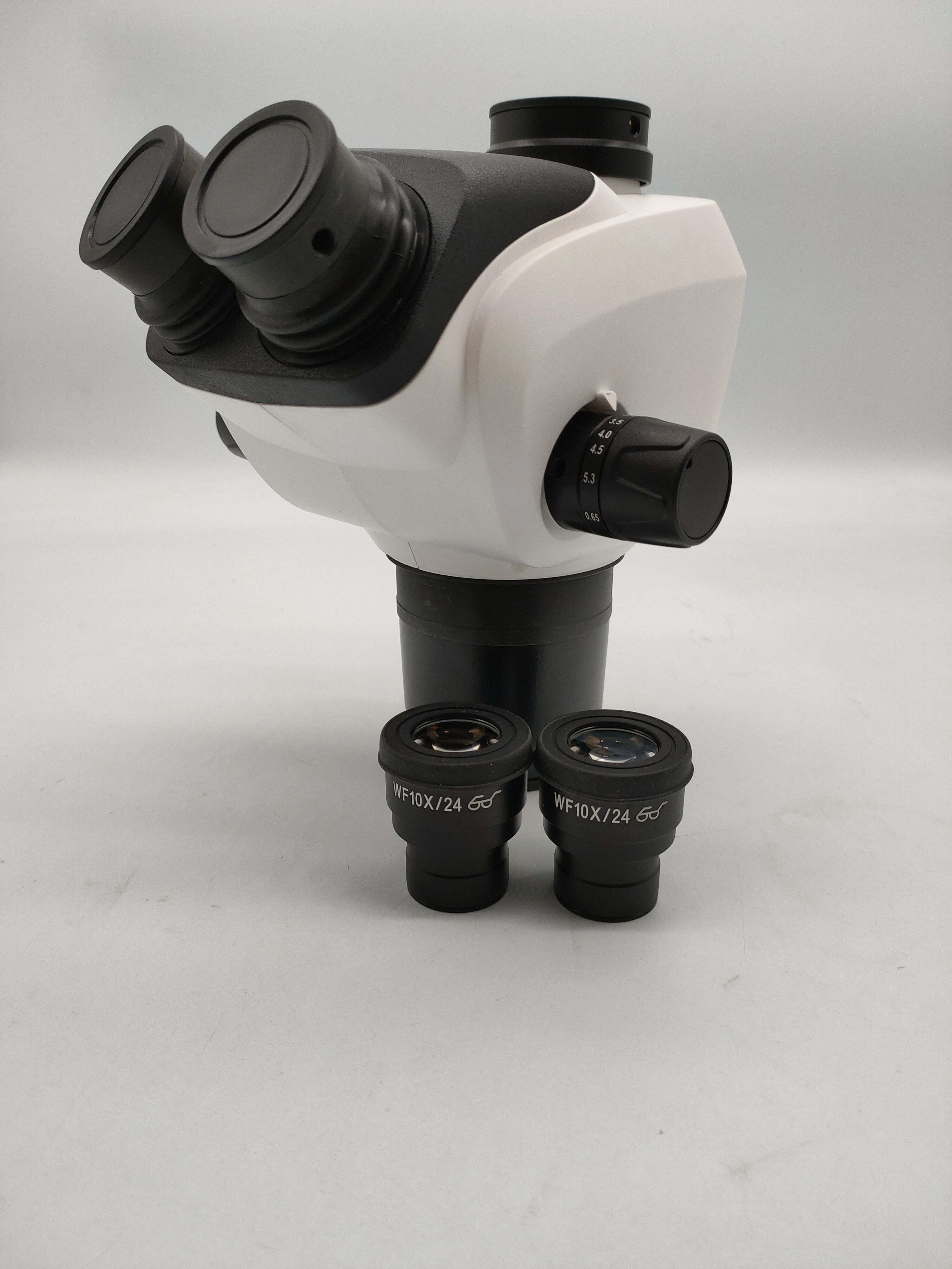 Scientific SMZ810 6.5x 53x Simul Focal Trinocular Zoom stereo