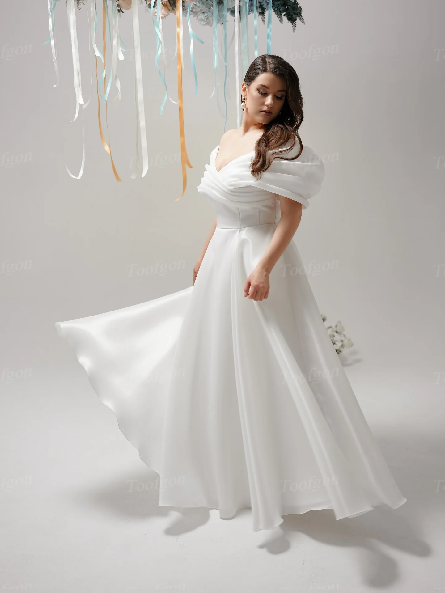 Toofgon A Line Korea Customized Bride Wedding Dresses Off The Shoulder Pleated Long Formal Bridal Gowns Women's Party Dress 3