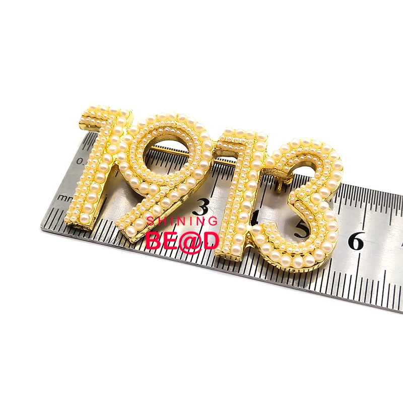 무료 배송 도매 사용자 정의 패션 골드 도금 그리스 여학생 1913 진주 브로치 핀 여성 보석 액세서리